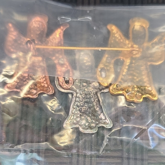 Tri-color Bronze Gold SilverAngels Pin - Picture 2 of 2